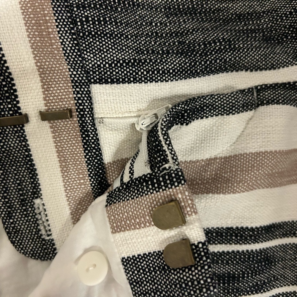 LOFT Black and Tan Striped Women's Shorts Size 0 - Picture 6 of 10